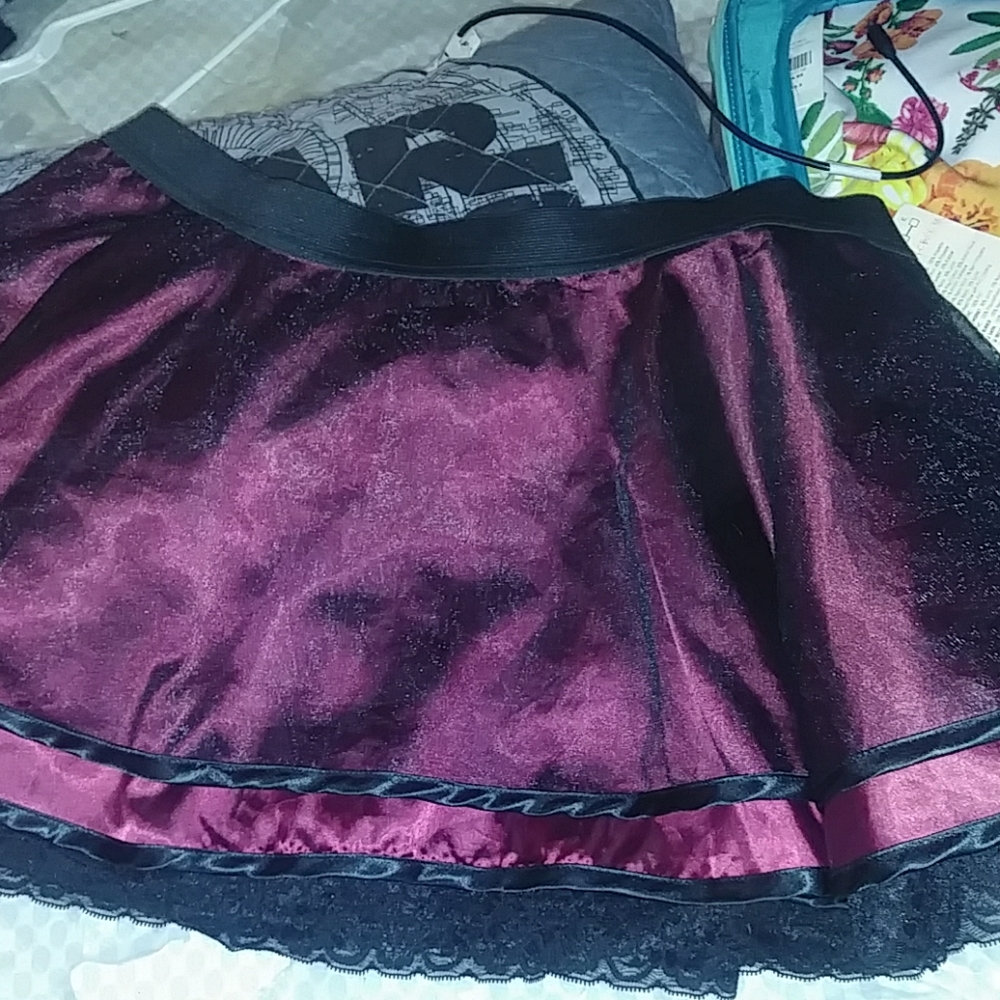 Catherine coatney 3x lace shimmer skirt